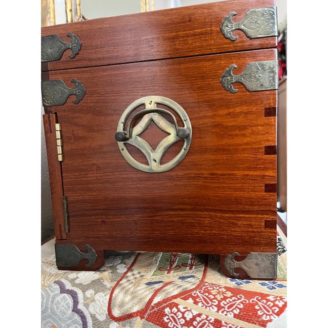 Late 20th Century Chinese Burl Wood Jewelry Chest Ornate Brass Hardware Green Silk Lining 9x14x10 For Sale - Image 9 of 11