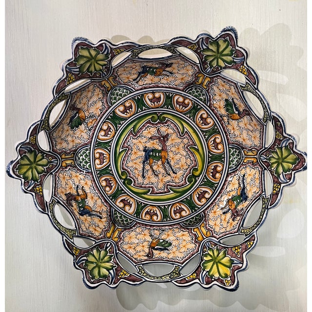 This piece belongs to a collection inspired by 15th century Portuguese ceramics. It was manufactured and hand-painted...