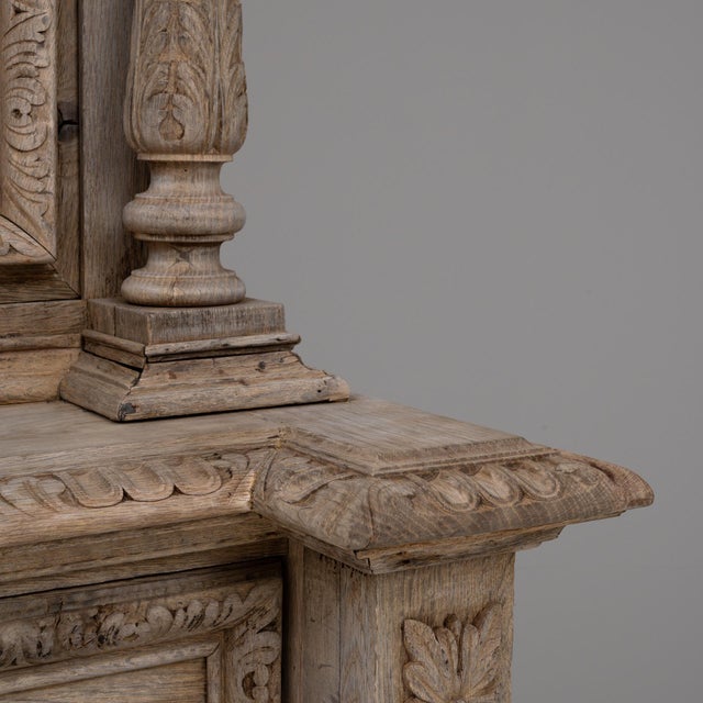 1880s Belgian Oak Vitrine with Ornate Carvings For Sale - Image 11 of 18