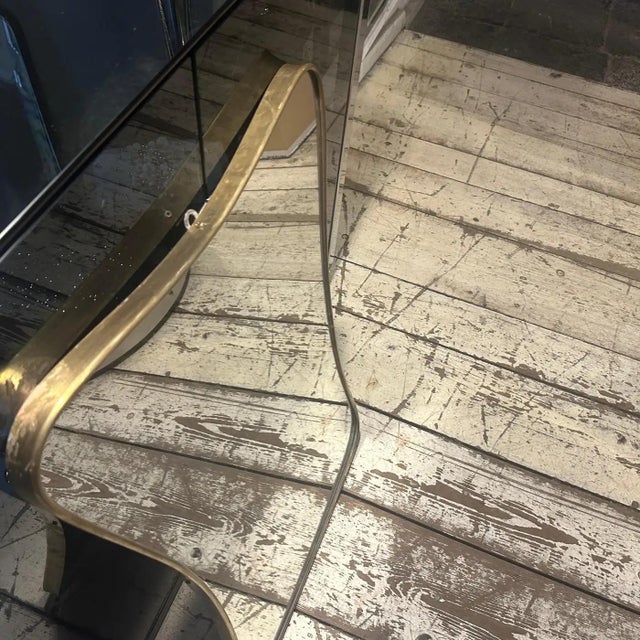 1950s Gio Ponti Style Mid-Century Modern Brass Biscuit Shaped Wall Mirror For Sale - Image 11 of 13