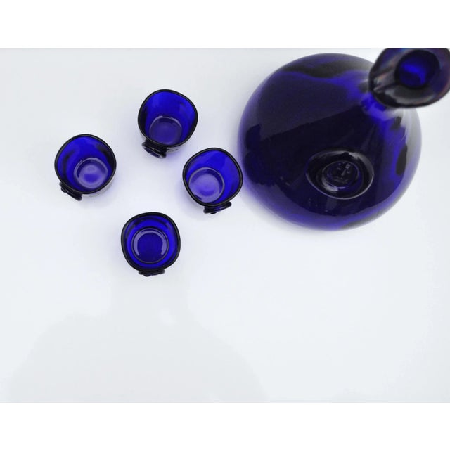 Cobalt Blue Viking Decanters and Cups by Ole Winther for Holmegaard Glasswork, 1962, Set of 5 For Sale - Image 3 of 11