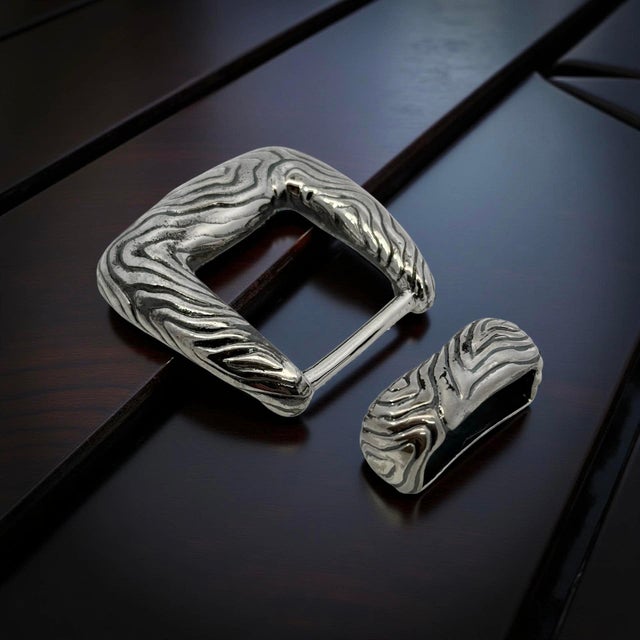 1990s 1990s Tiffany & Co Ladies Wood Grain Fashion Belt Buckle Sterling Silver Estate For Sale - Image 5 of 11