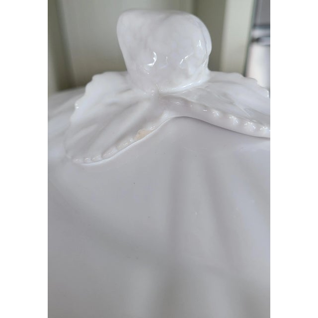 Late 20th Century Made in Portugal Bordallo Pinheiro Strawberry Motif Soup Tureen For Sale - Image 5 of 12