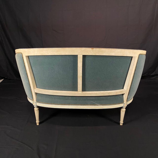 1940s Antique French Louis XVI Painted Carved Loveseat and Pair of Bergeres -Set of 3 For Sale - Image 5 of 10