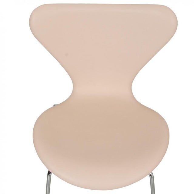 Seven Chairs in Natural Leather from Arne Jacobsen, 1990s, Set of 6 For Sale - Image 17 of 18