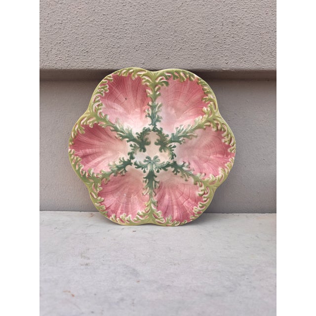 French Majolica Seaweeds Oyster Plate Keller & Guerin Saint Clement, Circa 1890 For Sale - Image 3 of 4