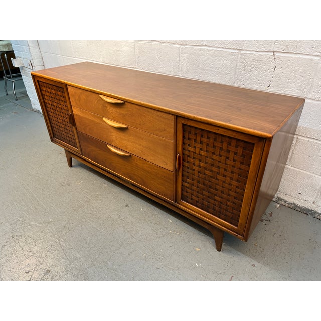 Mid 20th Century Lane "Perception" Mid-Century Modern Credenza For Sale - Image 5 of 17