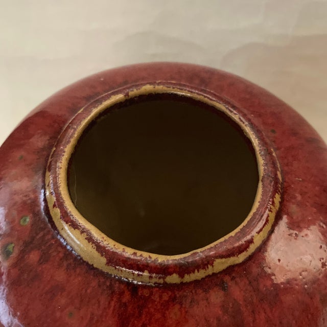 Vintage Chinese Flambe Glazed Ginger Jar Oxblood Sang De Boeuf Stoneware Squat Vase For Sale In Miami - Image 6 of 11