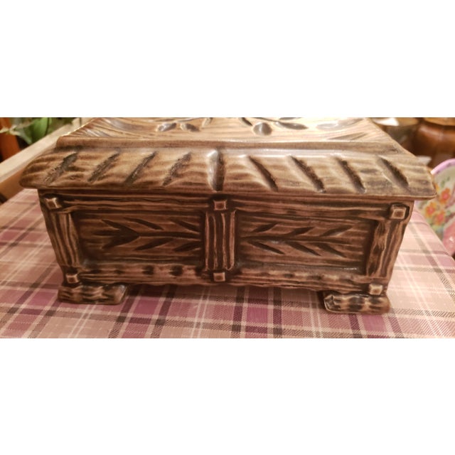 Brown 1960s Oversized Porcelain Dresser Box With Square Feet For Sale - Image 8 of 11