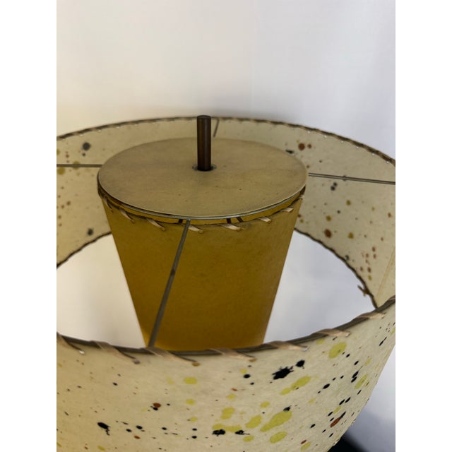 1950s Vintage Royal Haeger Mid Century Modern Ceramic Lamp W/ Original Double-Tier Fiberglass Shade For Sale - Image 5 of 12