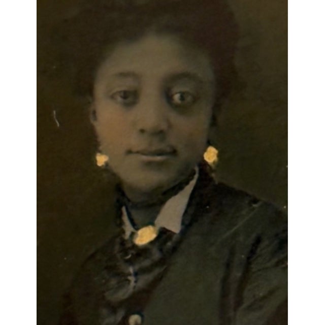 Figurative Nineteenth-Century Hand-Painted Tintype Portrait of a Gentlewoman of African Descent For Sale - Image 3 of 9