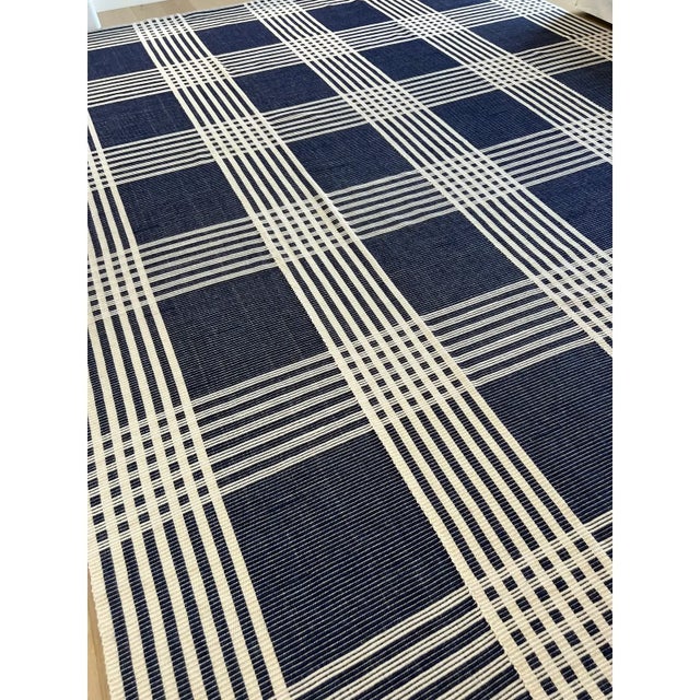 2020s Elizabeth Eakins Master Series Shaker Grid Rug Navy Blue, Tweed, White For Sale - Image 5 of 9