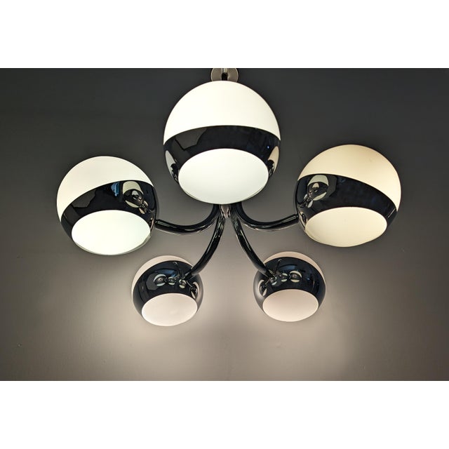 Stilnovo Chrome Chandelier with Crystal Spheres from Stilnovo, Italy, 1960s For Sale - Image 4 of 11