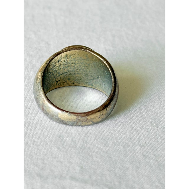 Vintage Style Mini Charm Ring Collection, Mixed-Metal Costume Jewelry For Sale - Image 12 of 17