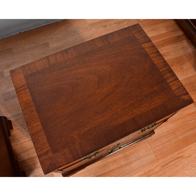 1960s English Chippendale Style Mahogany Nightstands Bed Side Tables by Baker For Sale - Image 18 of 18