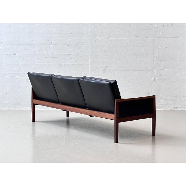 Mid-Century Sofa in Rosewood and Black Cowhide Leather by Hans Olsen for Vatne Møbler For Sale - Image 6 of 18