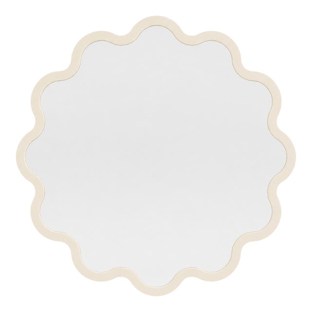 Large Organic Round Wall Mirror for Hospitality Interiors – Hvyli Round 100 For Sale