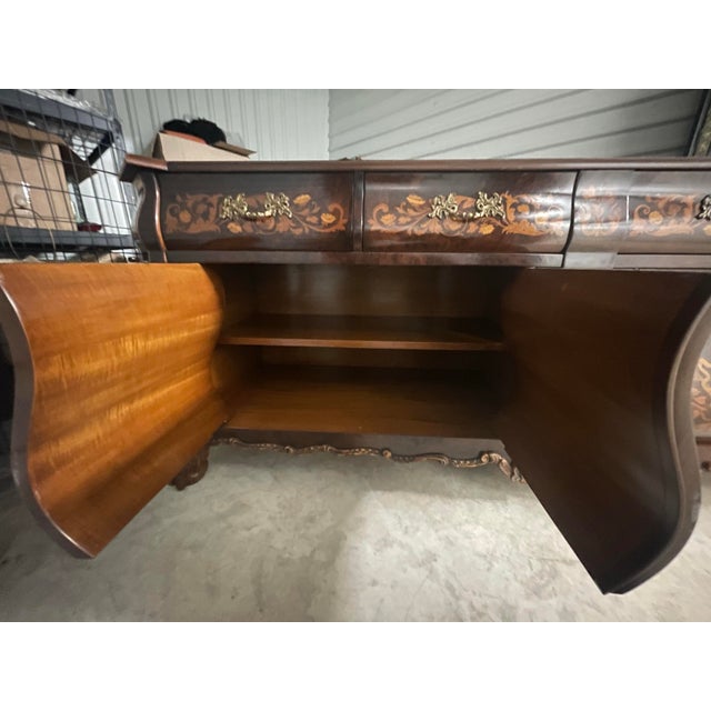 1960s Italian Marquetry Bombe Credenza With Ornate Inlay & Claw Feet For Sale - Image 9 of 12