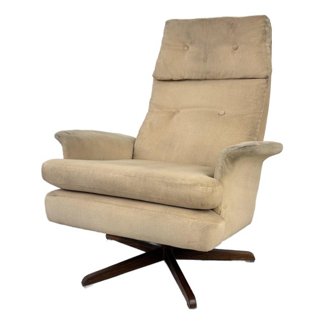 Mid Century Modern Scandinavian Lounge Chair on Rosewood Base Recliner For Sale