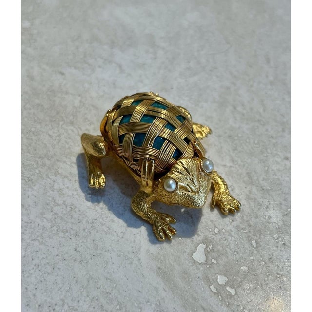 Mid 20th Century Vintage Wire Wrapped Jewel Frog Brooch For Sale - Image 5 of 12