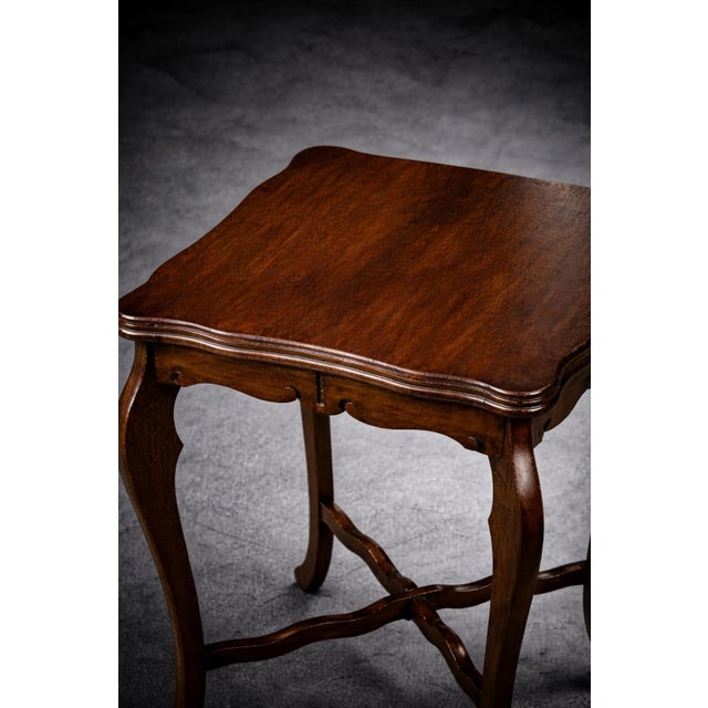 Wood Pair of Vintage French Provincial Serpentine Tables in Old Chapel Satin Walnut — Sculptural Cabriole Legs, Designer Matching Set For Sale - Image 7 of 9