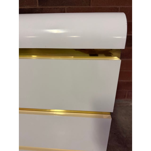 Pair of Vintage 1980s Postmodern Waterfall White Lacquer Nightstands For Sale - Image 9 of 9