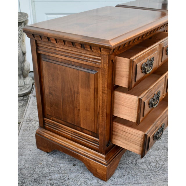 Brown Vtg. Pair of Link-Taylor Americana Style Solid Maple Three Drawer Nightstands For Sale - Image 8 of 13