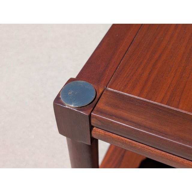 Refinished Mid Century Walnut End/Coffee Table by Heritage, C1960s For Sale In Los Angeles - Image 6 of 17