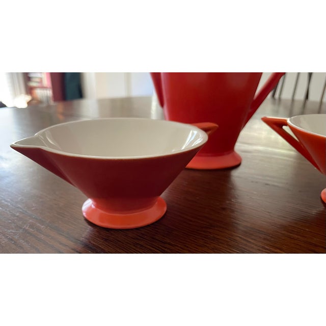 1920s Art Deco Salem Tricorne Streamline Mandarin Orange Coffee Pot, Open Sugar Bowl, Creamer - Set of 3 For Sale - Image 4 of 9