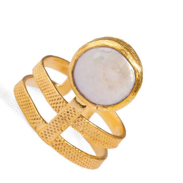 Contemporary Isis Pearl & Gold Chunky Mystic Ring, Size 4 For Sale - Image 3 of 8