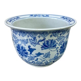 1980s Blue & White Chinoiserie Porcelain Planter For Sale