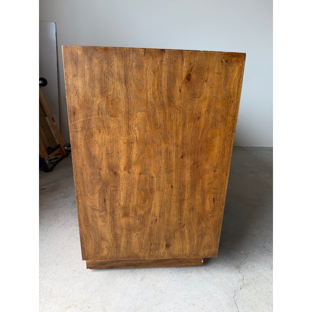 1970s Mid-Century Modern Drexel Solid Pecan 7-Drawer Dresser For Sale - Image 9 of 12