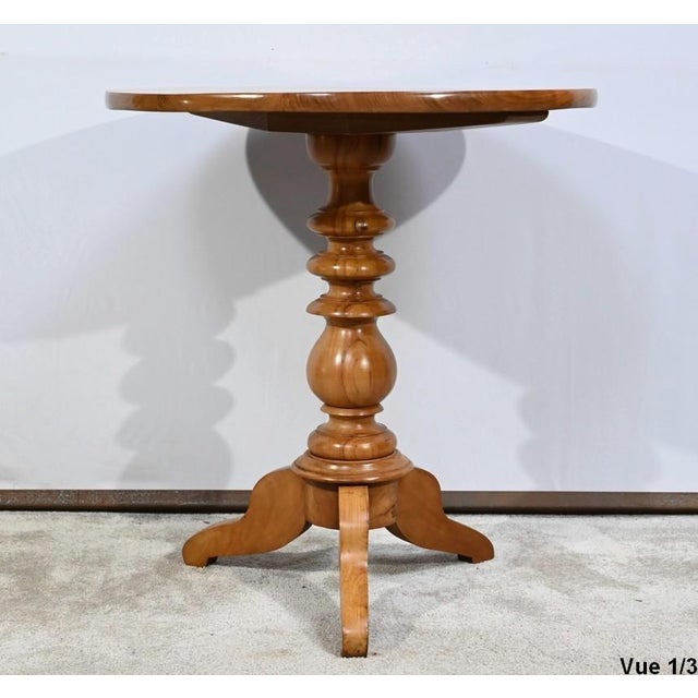 Little Late 19th Century Louis Philippe Pedestal Table in Blonde Cherry Tree For Sale - Image 5 of 17