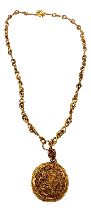 Chanel Sautoir And Pendant 1980 Paris