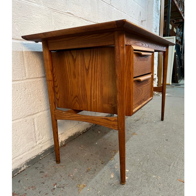 1960s Heywood Wakefield Laminate Top Student Desk W/ Chair For Sale - Image 9 of 17