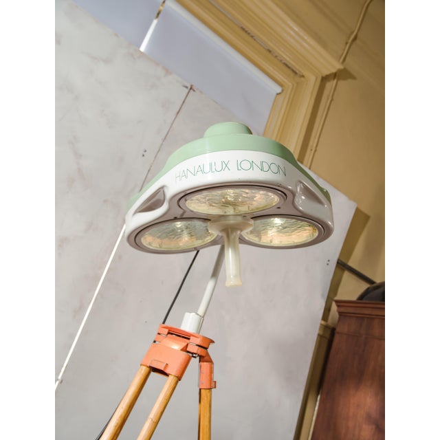 White and Green Operating Hospital Floor Spotlight by Heraeus Hanaulux, London, 1990s For Sale - Image 17 of 18