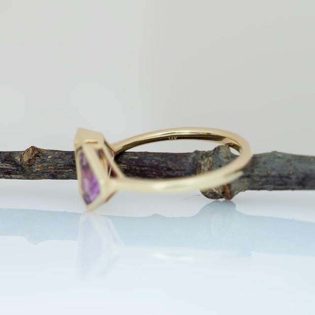 Purple 1.9Ct Pink & Purple Sapphire Ring With Natural Diamonds Accents: Solid 14k Gold, Size 6.75 For Sale - Image 8 of 8