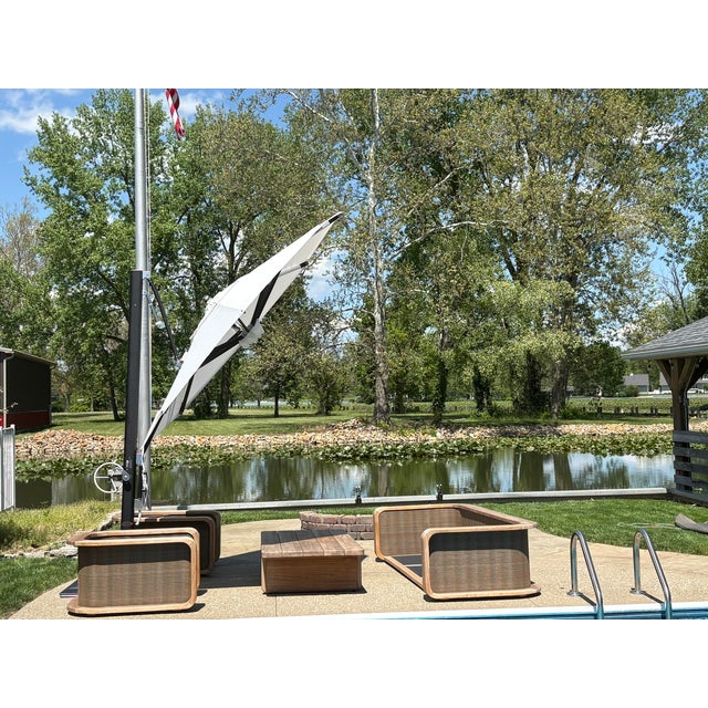 Tuuci® Ocean Master Max Cantilever Umbrella With Tilt – 9' Octagonal For Sale - Image 16 of 18