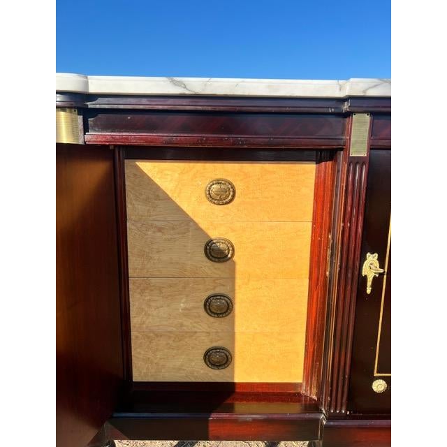 French Louis XVI Flam Mahogany Sideboard Carrera Marble Top 1900s For Sale - Image 6 of 18
