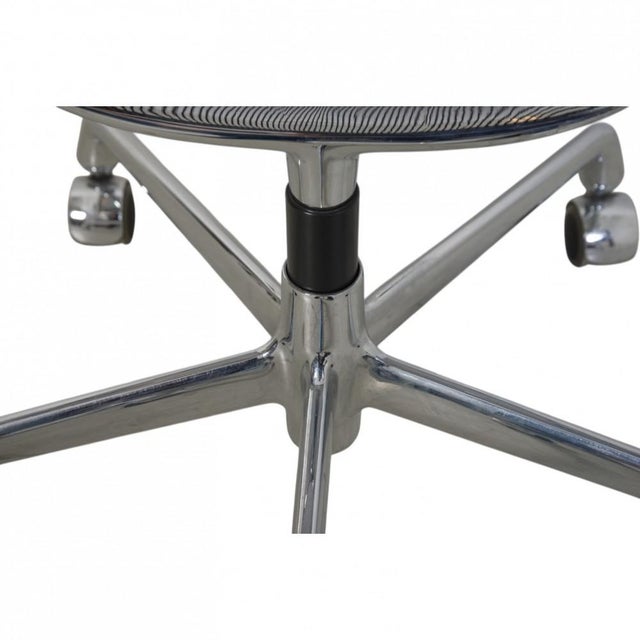 Vintage EA-117 Office Chair in Black Mesh by Charles Eames, 1990s For Sale - Image 11 of 18