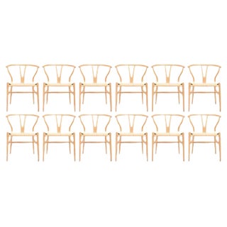 Wishbone Chairs in Patinated Oak by Hans Wegner for Carl Hansen & Søn, 1960s, Set of 12 For Sale