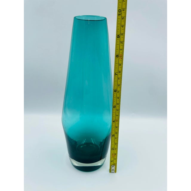 Teal 1960s Modern Teal Blown Glass Vase for Riihimaki Lasi Oy, Finland For Sale - Image 8 of 12