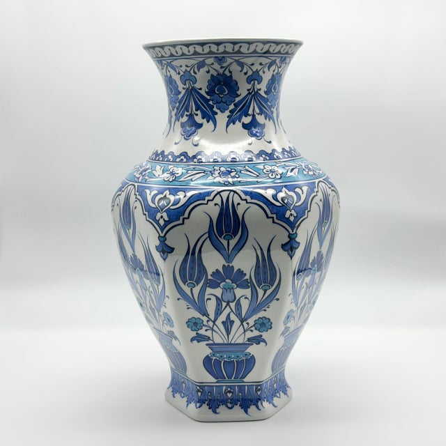 Handmade Ceramic Vase (30cm) Traditional Blue & White “Vase of Life” Tulip Pattern – Faceted Hexagonal Art Decor For Sale - Image 4 of 6
