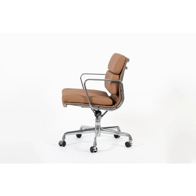 Herman Miller Eames for Herman Miller Aluminum Group Office Chair in Schumacher Vegan Leather For Sale - Image 4 of 13