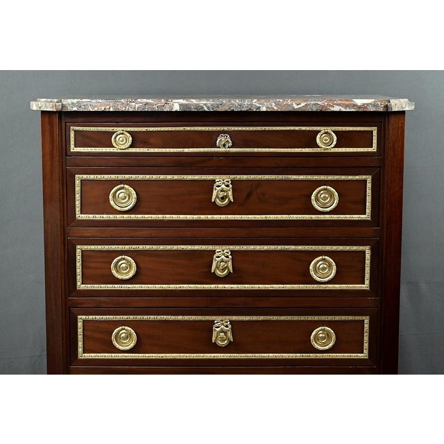 Louis XVI Chest of Drawers in Mahogany Veneer For Sale - Image 9 of 18