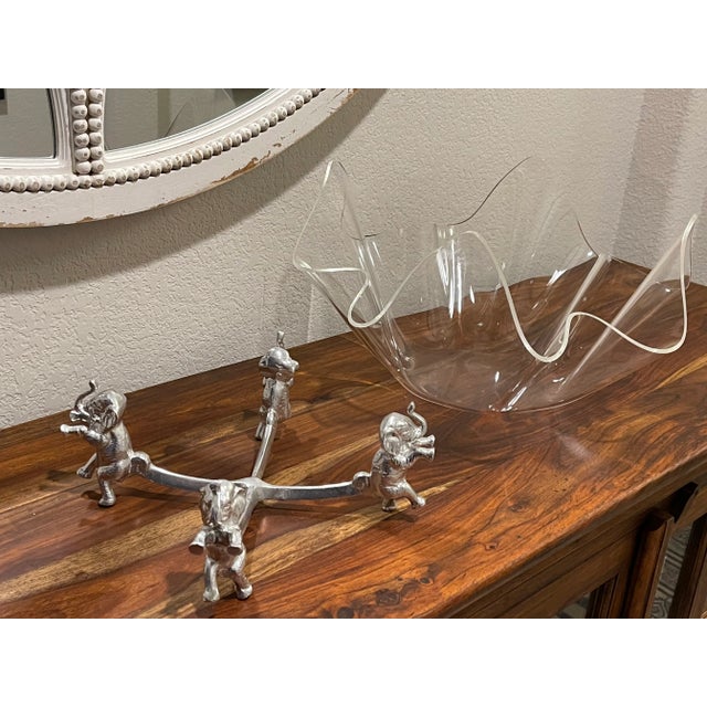 Transparent 1980s Elephant Stand Acrylic Bowl For Sale - Image 8 of 8