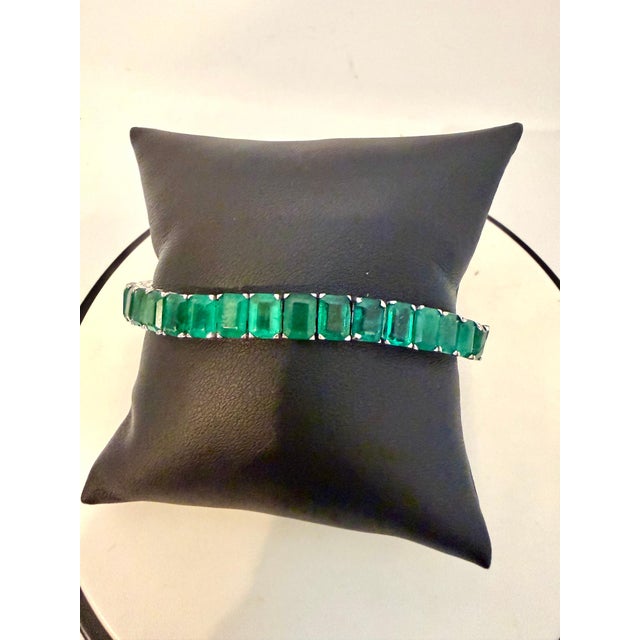 Contemporary 40 Ct Natural Emerald Cut Emerald Cocktail Tennis Bracelet 14 Kt White Gold 7.5" For Sale - Image 3 of 18