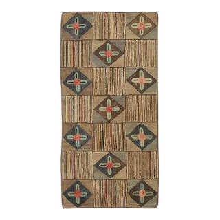Inspirational Beige Color With Geometric Design Antique American Hooked Rug For Sale