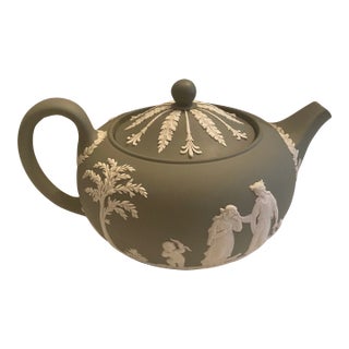Vintage Wedgwood Sage Green Jasperware Teapot 1955 Glazed Interior Mint Interior For Sale