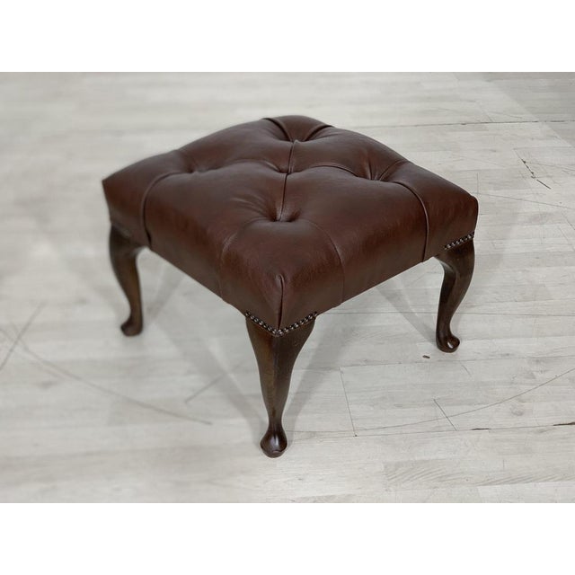 For sale is a new very nice Chesterfield stool. • Color dark brown • English style classic • condition: new • full leather...